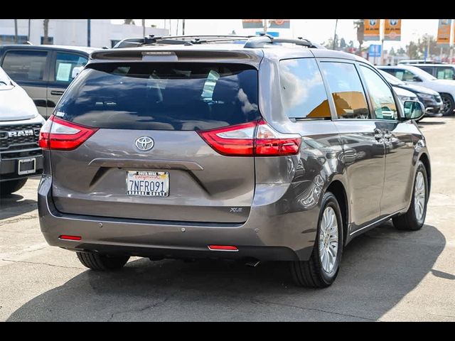 2015 Toyota Sienna XLE