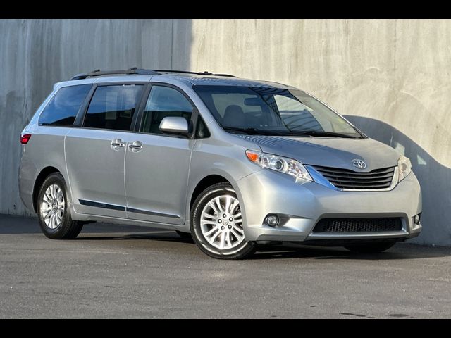 2015 Toyota Sienna XLE