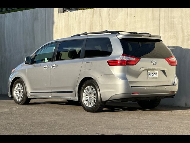 2015 Toyota Sienna XLE