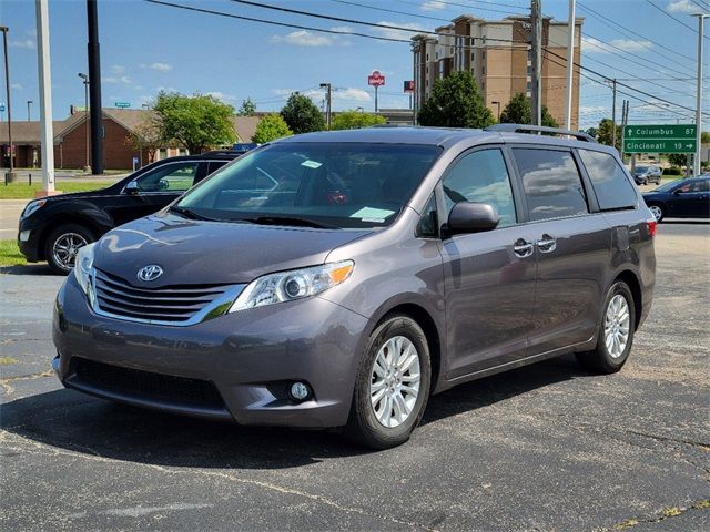 2015 Toyota Sienna XLE