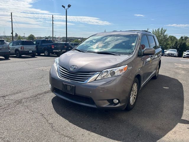 2015 Toyota Sienna XLE