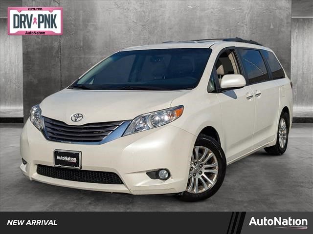 2015 Toyota Sienna XLE