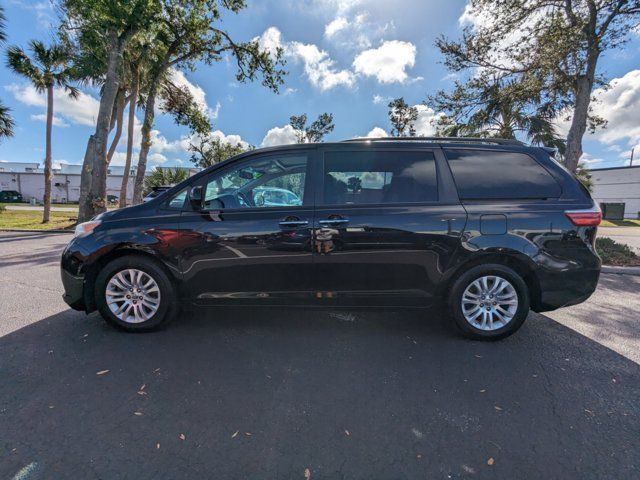 2015 Toyota Sienna XLE