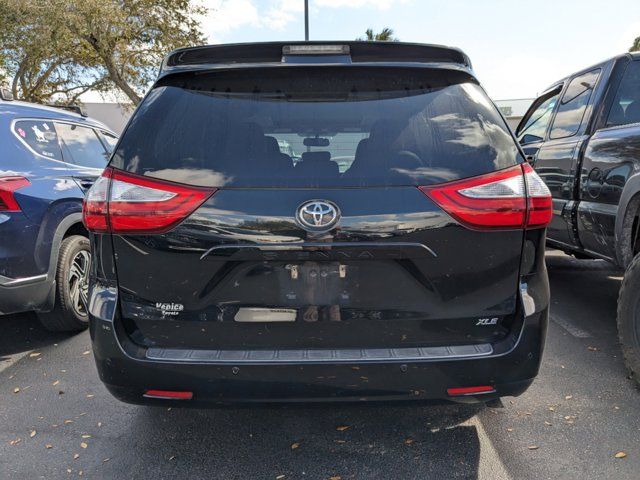 2015 Toyota Sienna XLE