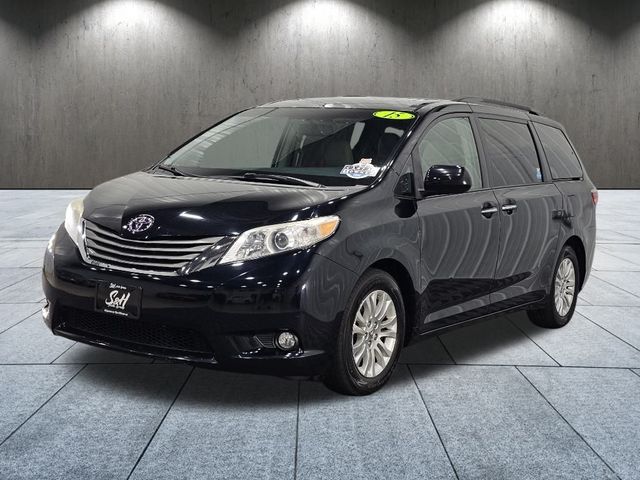 2015 Toyota Sienna XLE Auto Access Seat