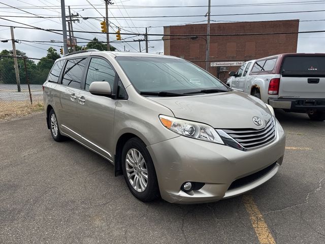 2015 Toyota Sienna XLE