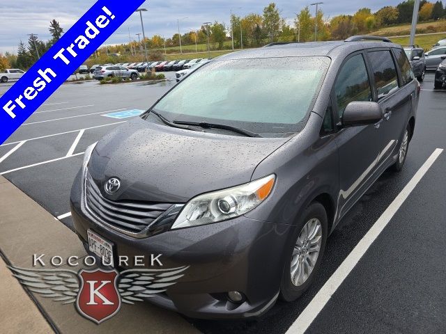 2015 Toyota Sienna XLE