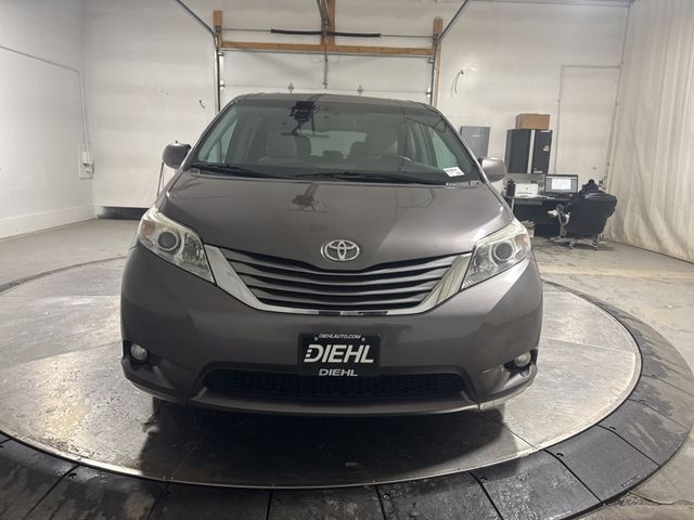 2015 Toyota Sienna XLE