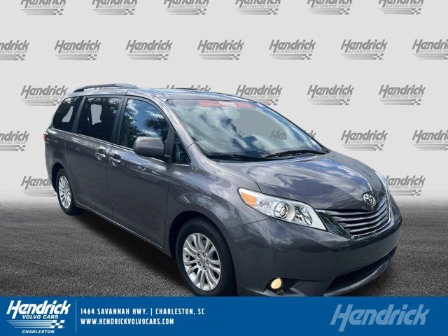 2015 Toyota Sienna XLE