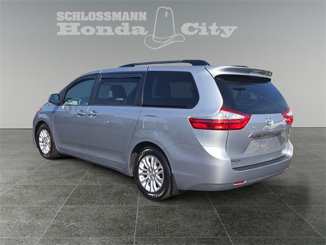 2015 Toyota Sienna XLE