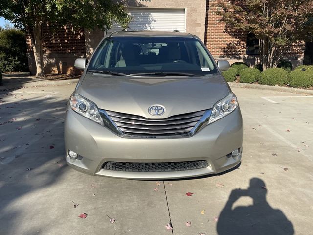 2015 Toyota Sienna XLE