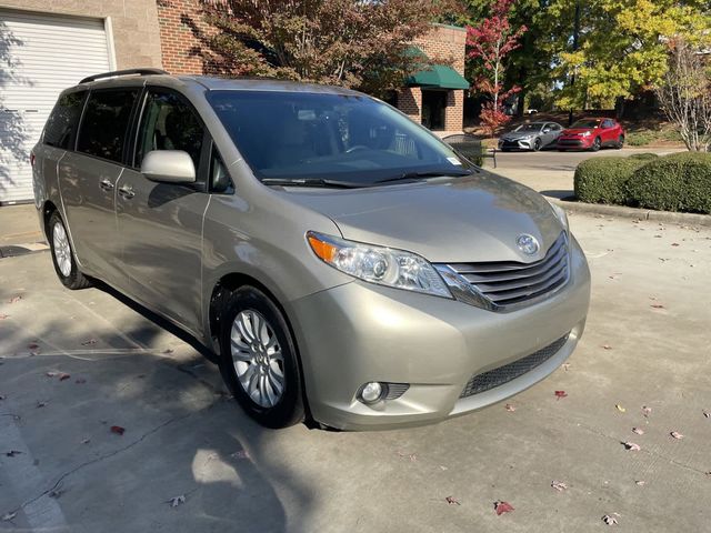 2015 Toyota Sienna XLE