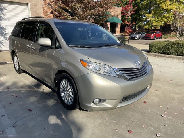 2015 Toyota Sienna XLE