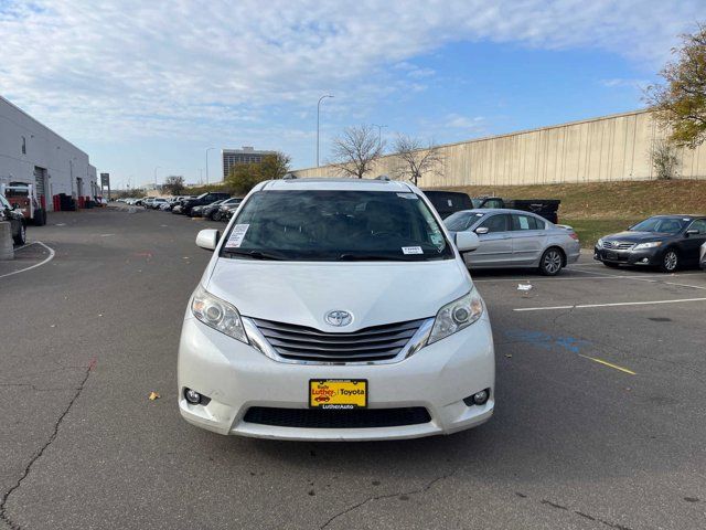 2015 Toyota Sienna XLE