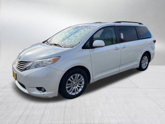 2015 Toyota Sienna XLE