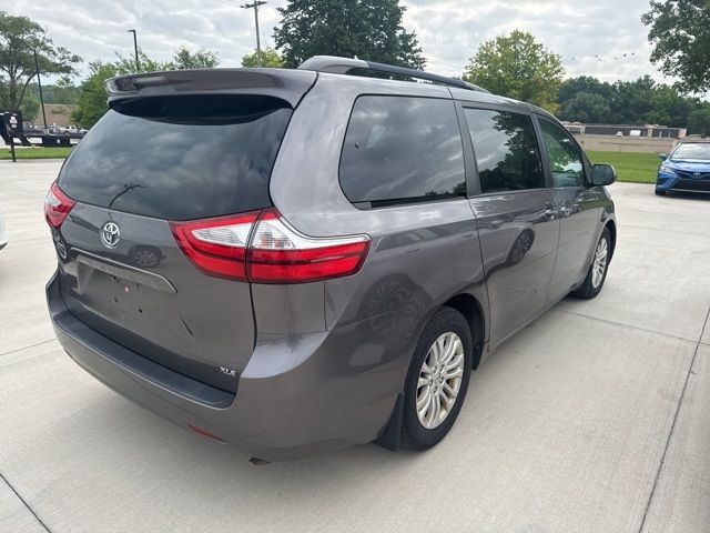 2015 Toyota Sienna XLE