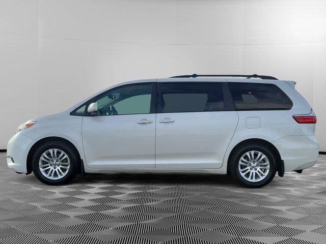 2015 Toyota Sienna XLE