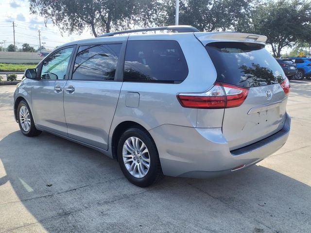 2015 Toyota Sienna XLE