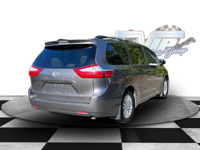 2015 Toyota Sienna XLE