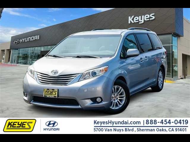 2015 Toyota Sienna XLE