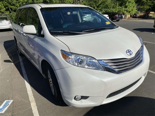 2015 Toyota Sienna XLE