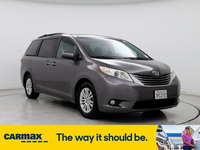 2015 Toyota Sienna XLE