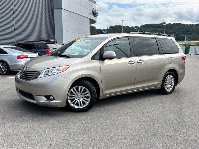 2015 Toyota Sienna XLE