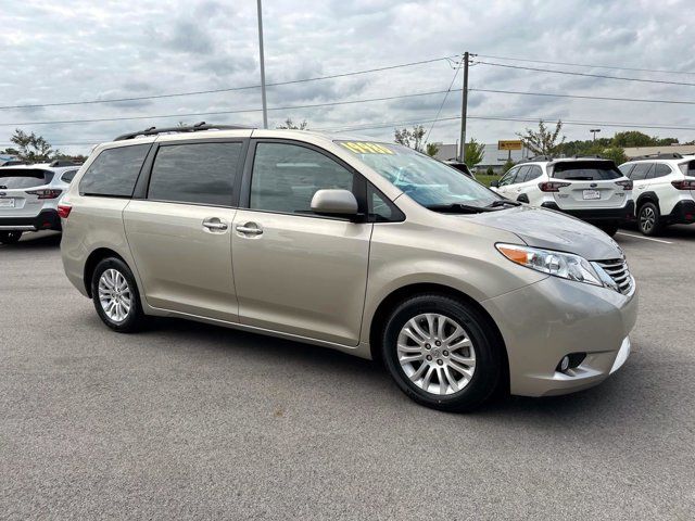 2015 Toyota Sienna XLE