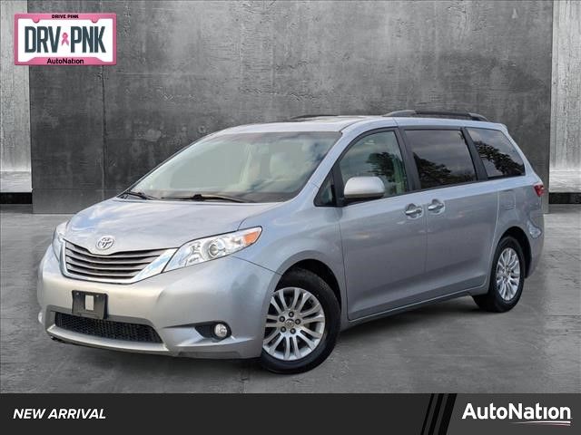 2015 Toyota Sienna XLE