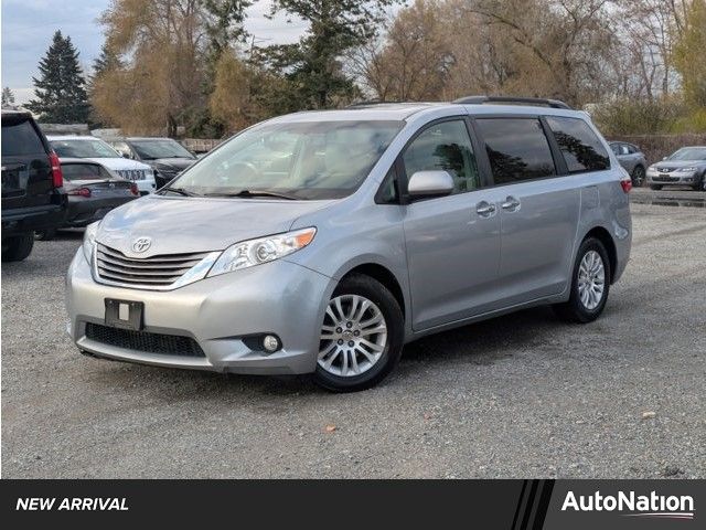 2015 Toyota Sienna XLE