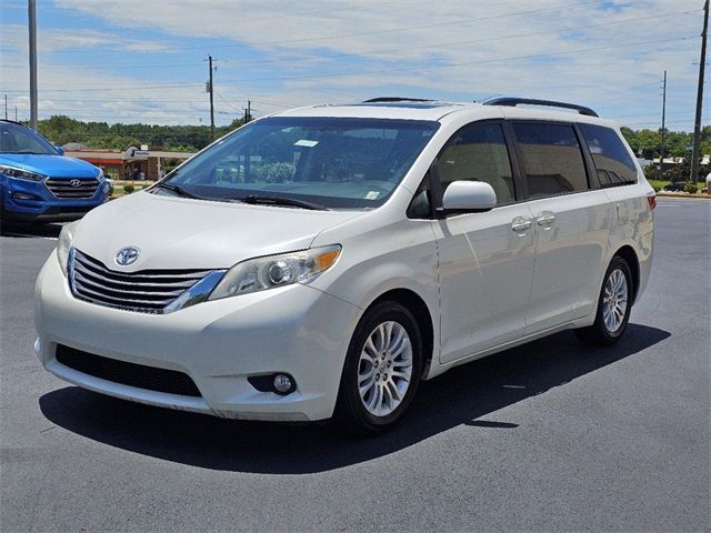 2015 Toyota Sienna XLE