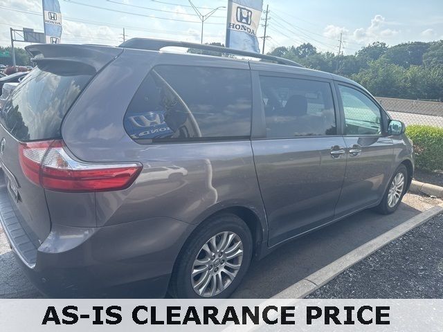 2015 Toyota Sienna 