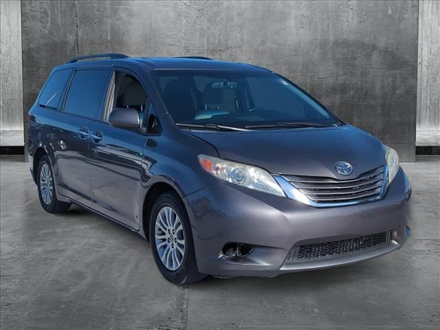 2015 Toyota Sienna XLE