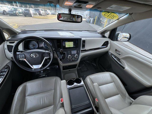 2015 Toyota Sienna XLE