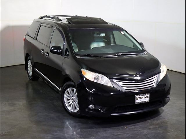 2015 Toyota Sienna 