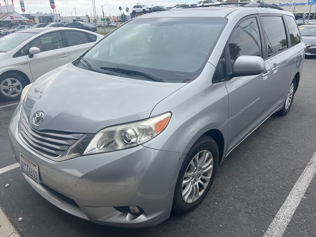 2015 Toyota Sienna XLE