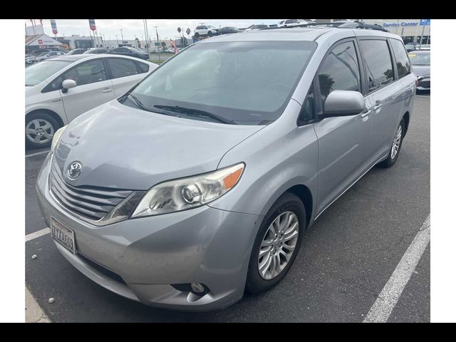 2015 Toyota Sienna XLE