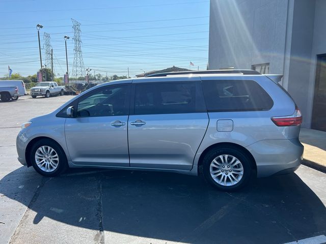 2015 Toyota Sienna XLE