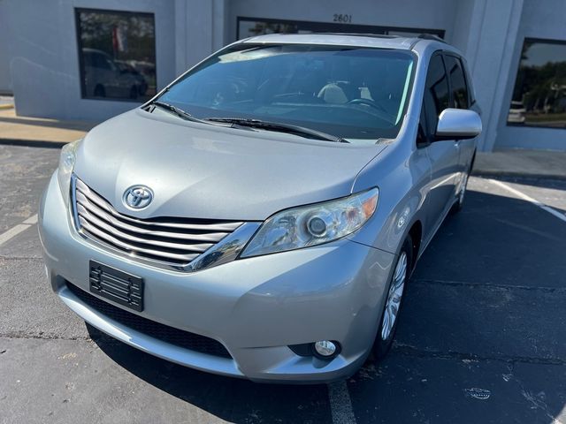 2015 Toyota Sienna XLE