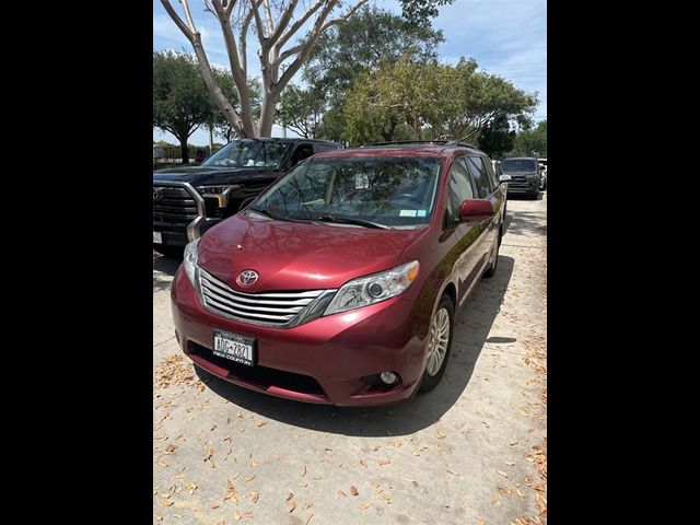 2015 Toyota Sienna XLE