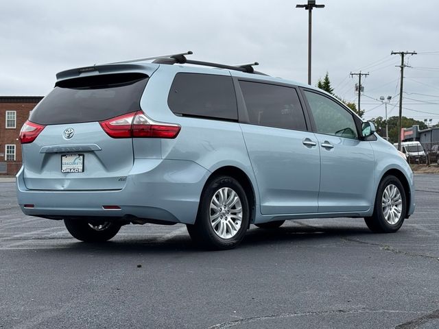 2015 Toyota Sienna XLE