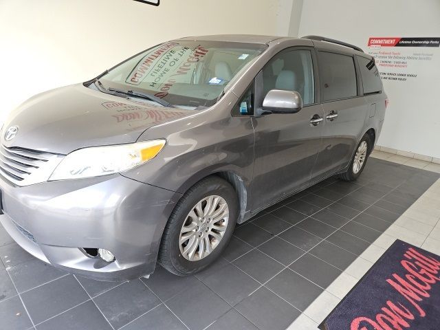 2015 Toyota Sienna XLE