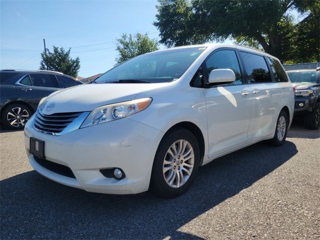 2015 Toyota Sienna XLE