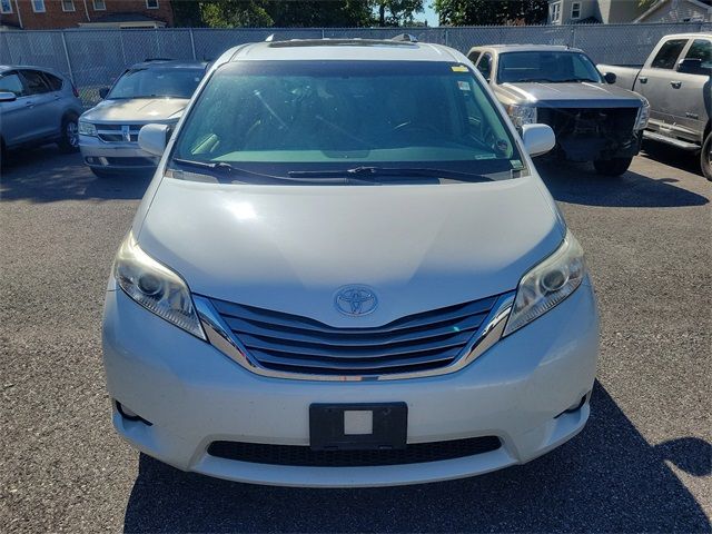 2015 Toyota Sienna XLE