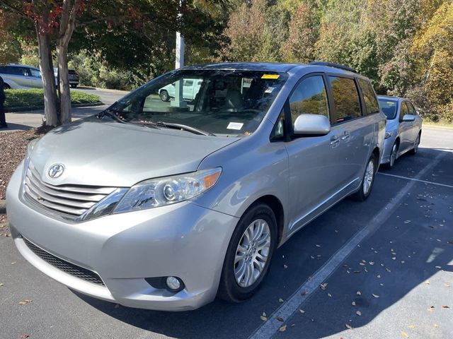 2015 Toyota Sienna XLE