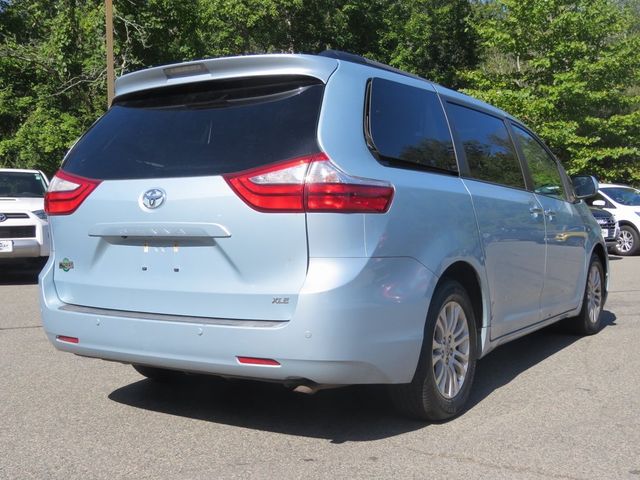 2015 Toyota Sienna XLE