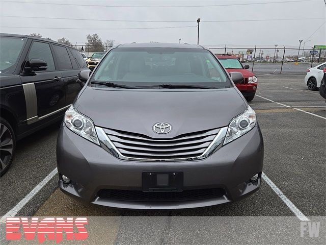 2015 Toyota Sienna 