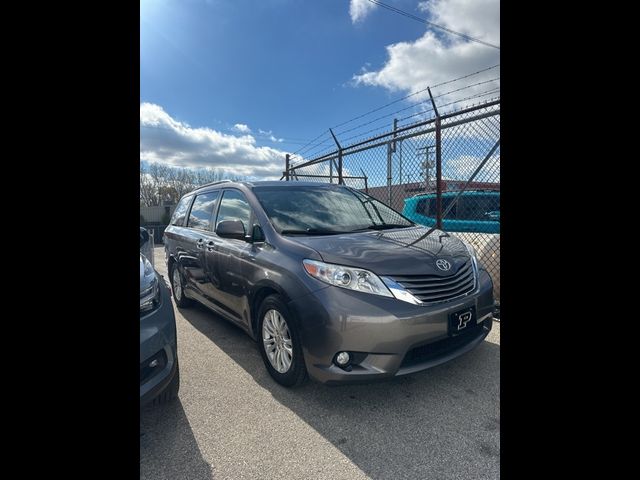 2015 Toyota Sienna 