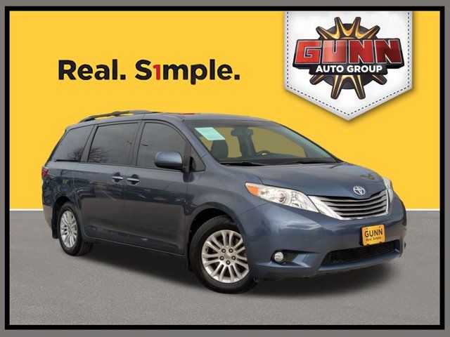 2015 Toyota Sienna XLE