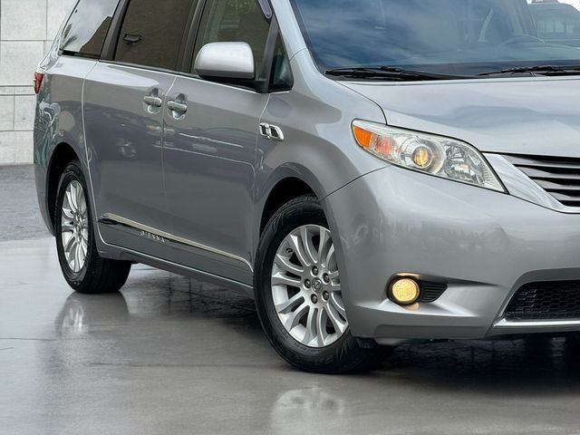 2015 Toyota Sienna XLE